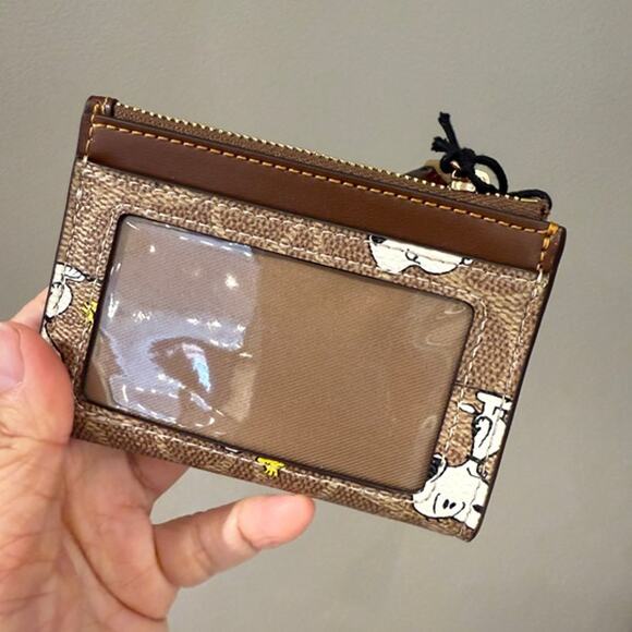 Last 1‼️Coach X Peanuts Mini Skinny Id Case Signature Canvas Snoopy CBT14 - Picture 3 of 5